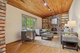 2712 Dalridge Cir, Burnsville, MN 55337