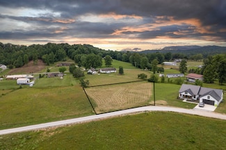 718 Laredo Dr, London, KY 40741