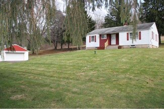 236 Old Furnace Rd, Riegelsville, PA 18077