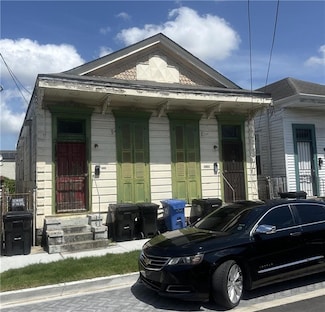 1433 Mandeville St, New Orleans, LA 70117