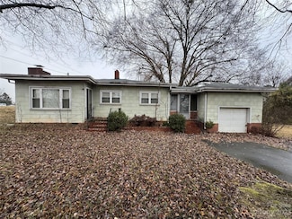201 Belt Dr, Gastonia, NC 28056