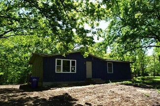 8892 Park Dr, Ozawkie, KS 66070