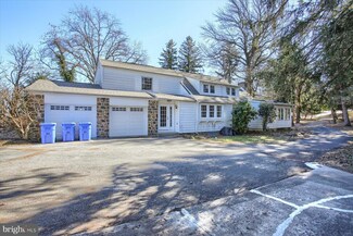 300 Evergreen Rd, New Cumberland, PA 17070