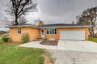 407 E Madison St, Philo, IL 61864