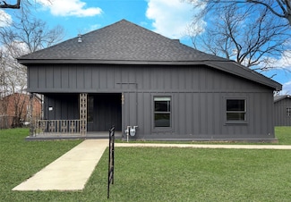 405 Walker St, Eustace, TX 75124