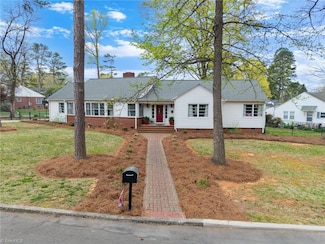 215 Westover Dr, Lexington, NC 27292