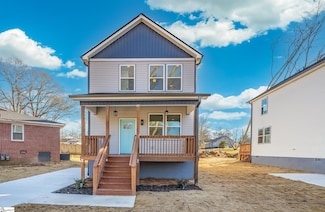 39 Woodlawn Ave, Greenville, SC 29611