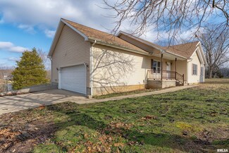 556 Dongola Ct, Creal Springs, IL 62922