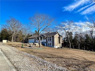 468 Ridge Rd, Lake Ozark, MO 65049