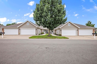 47 Northlight Way, Fitchburg, WI 53711