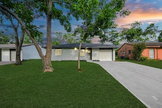 15318 Corsair Rd, Houston, TX 77053