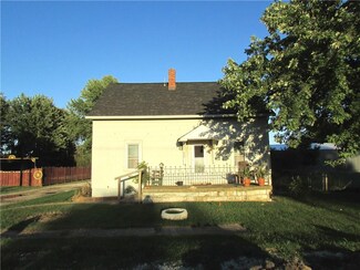 409 S Main St, Advance, IN 46102