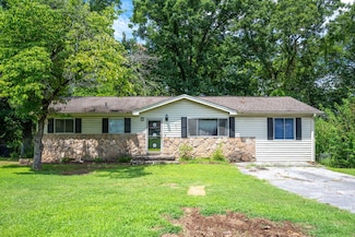 7635 Austin Dr, Chattanooga, TN 37416