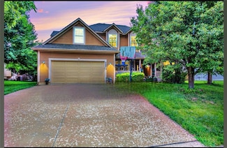 4407 SW Briarbrook Dr, Lees Summit, MO 64082