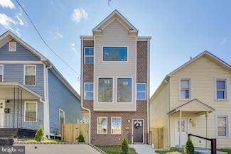 5333 Hayes St NE, Washington, DC 20019