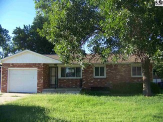 16 Detroit Dr, South Hutchinson, KS 67505