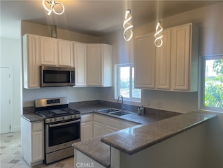 702 S Soto St, Los Angeles, CA 90023