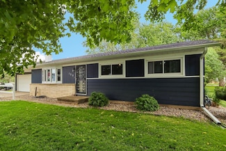 109 County Park Rd, Waupun, WI 53963
