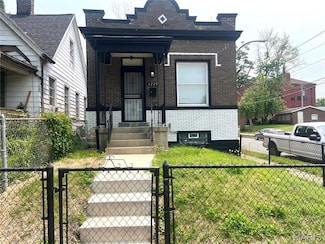 6220 Virginia Ave, Saint Louis, MO 63111