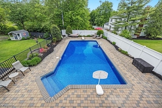 41 Morse Ave, Butler, NJ 07405