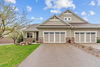 10780 Lyndale Bluffs Trail, Bloomington, MN 55420