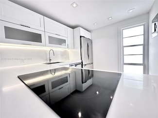 3301 N Country Club Dr Unit 410, Miami, FL 33180