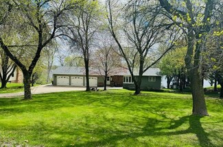 3721 8th St NE, Willmar, MN 56201