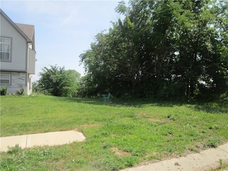 4421 NE 67th St, Kansas City, MO 64119