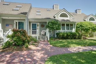 17 Meetinghouse Village Way, Edgartown, MA 02539