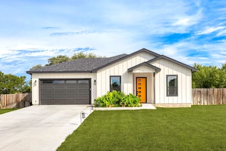 1008 Naumann Dr, Granite Shoals, TX 78654