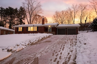 602 Highland Blvd, Coshocton, OH 43812