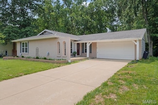 1115 Pinrun Dr, Ballwin, MO 63011