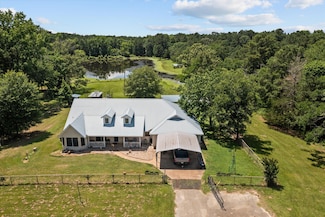 2379 Farm To Market Road 1817, Elkhart, TX 75839
