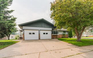 1942 N 6th St, Bismarck, ND 58501