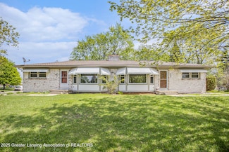 601 Farmstead Ln, Lansing, MI 48917
