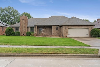 3418 W Beechwood St, Springfield, MO 65807