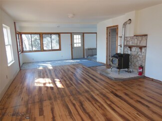 105 Hannaford St S, Wilsall, MT 59086