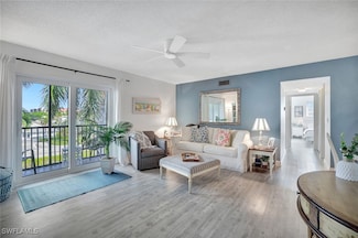 766 Central Ave Unit 303, Naples, FL 34102