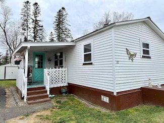 10 1st St, Lancaster, NH 03584