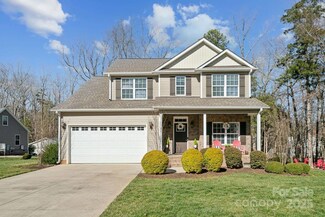 1196 Hummingbird Ln, Rock Hill, SC 29732