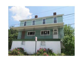 8005 Hayward St, Wendel, PA 15691