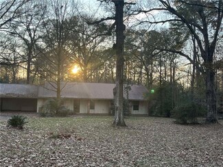 106 Ed Lasyone Rd, Pineville, LA 71360
