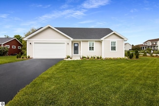 3171 Powder Horn Dr, Traverse City, MI 49685