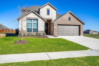 152 Trinity St, Grandview, TX 76050
