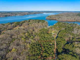 8&9 7 Oaks Dr, Clarksville, VA 23927