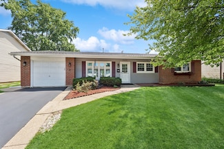 7325 Northway Dr, Hanover Park, IL 60133