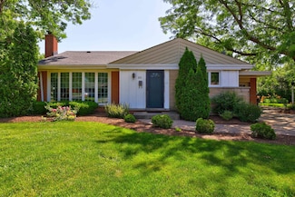 221 S Fair Ave, Elmhurst, IL 60126