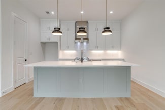 123 Thornton St, Arlington, TX 76013