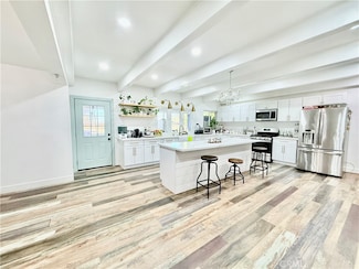 21868 Isatis Ave, Apple Valley, CA 92307