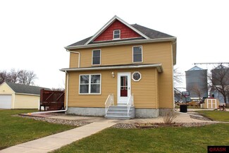 401 E 1st St, Janesville, MN 56048